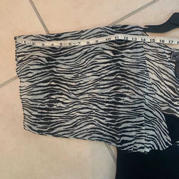 GUESS Authentic Brand Top (Size - XS) Sweater Shirting - Picture 9 of 13